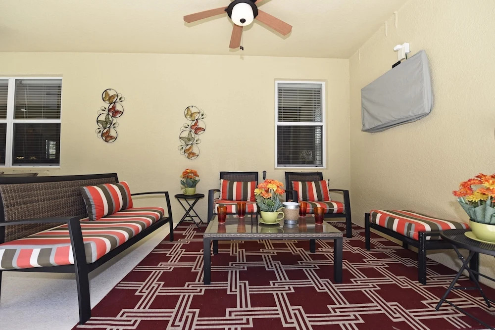 Watersong Resort Six-bedroom
