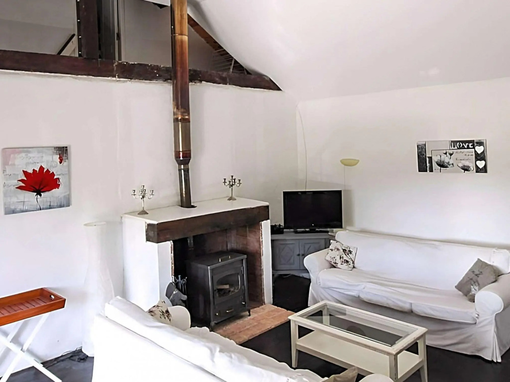 Nice holiday home in Saint-Pierre-de-Frugie with garden