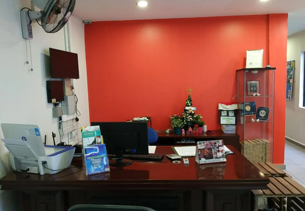 Bestow Capsule Hostel