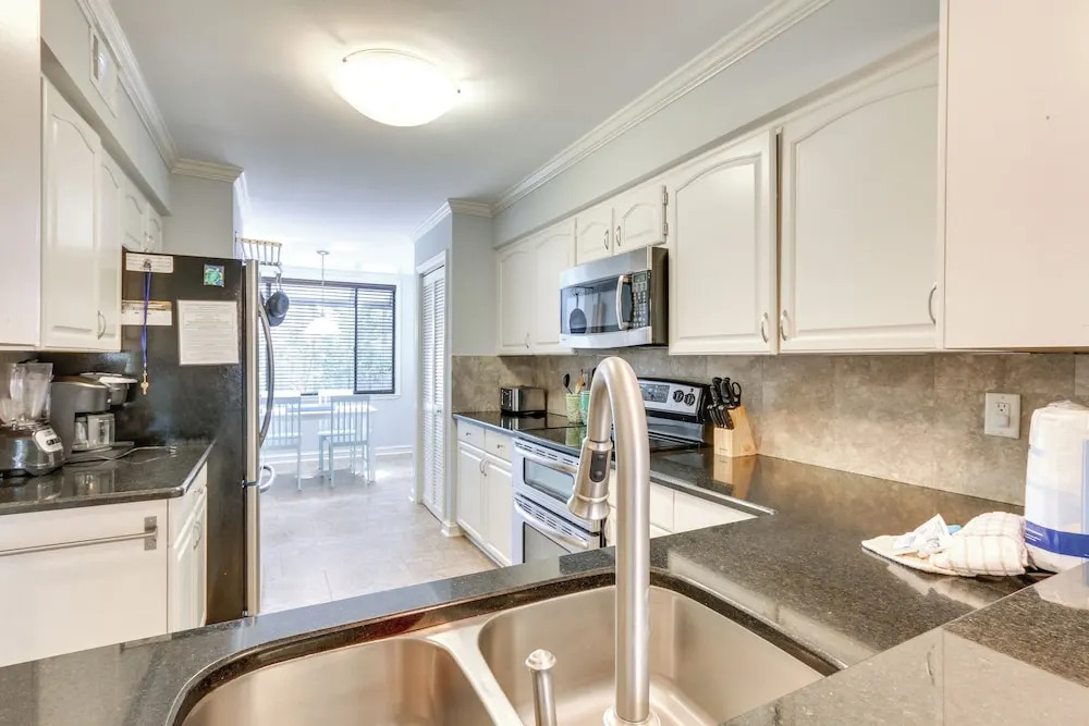 HH Condo on George Fazio Course w/ Community Pool!
