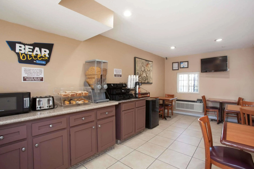 Express Inn & Suites Ontario Airport