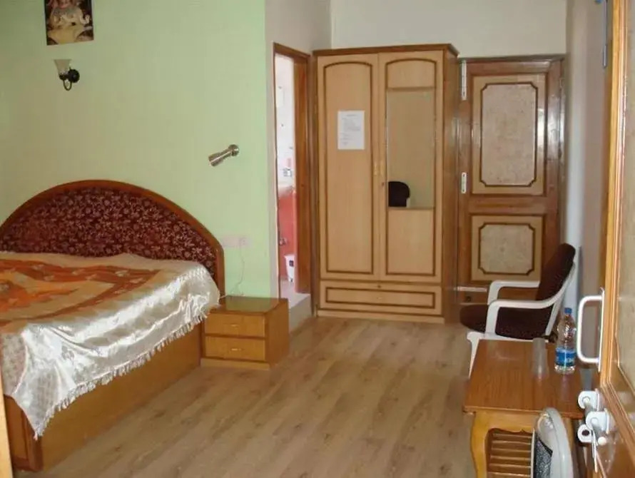 Aapo Aap Home Stay
