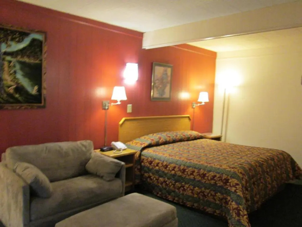 Town House Motel Inc
