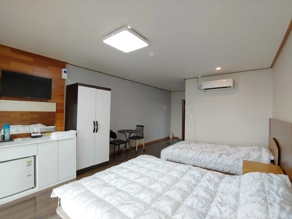 Jeju Hill Hotel