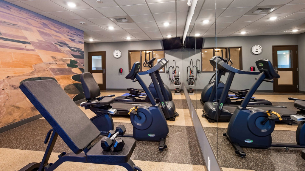 Best Western Plus Overland Inn
