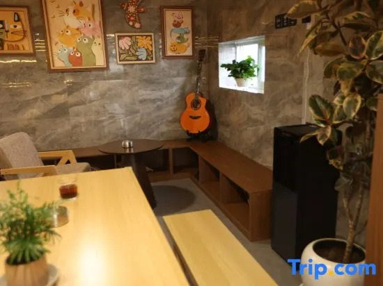 City Isle Hostel