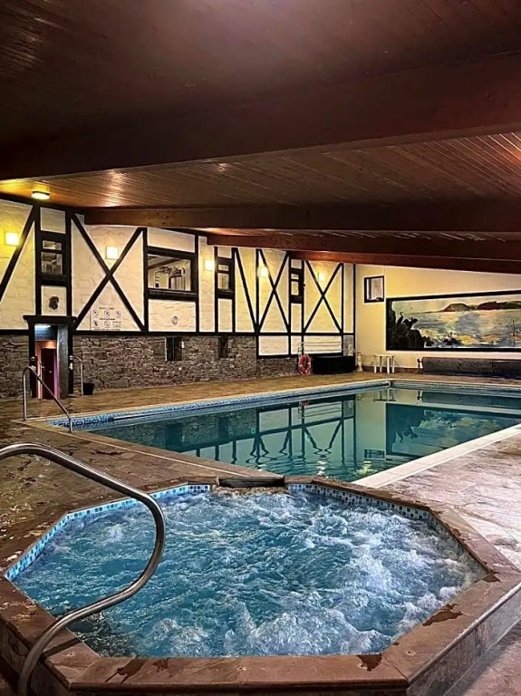 Three Rivers Hotel