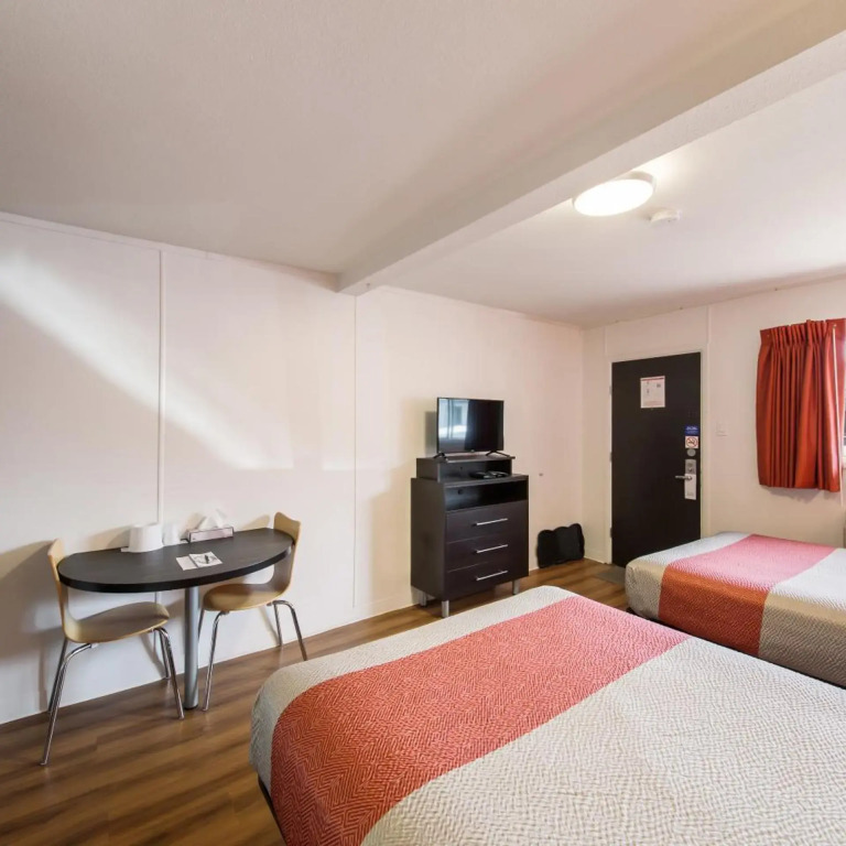 Motel 6 Cranbrook