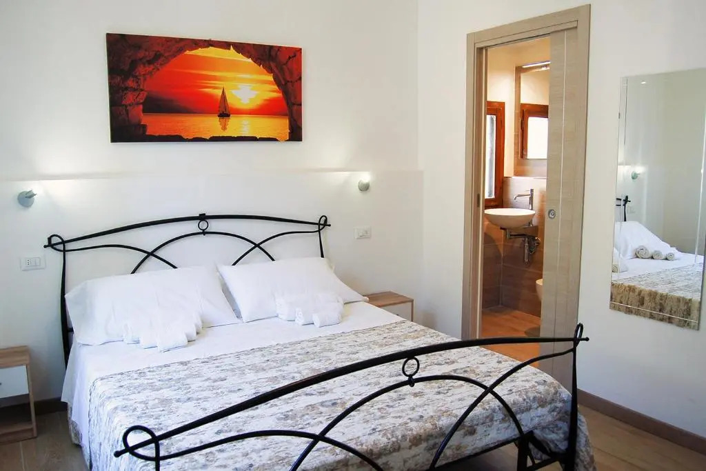 B&B DAMARE