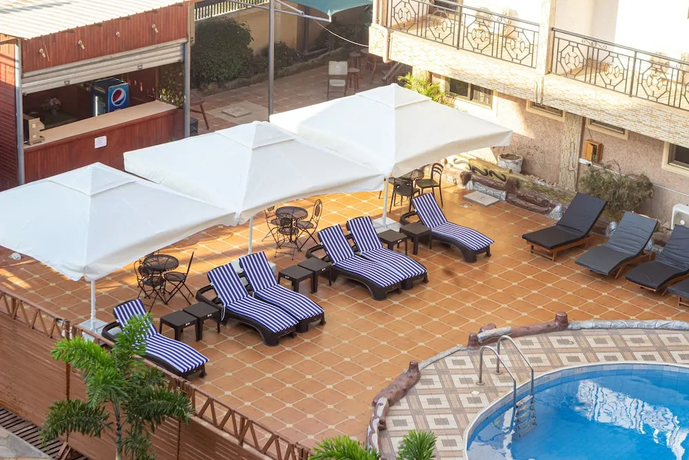 Lou Ralph Hotel