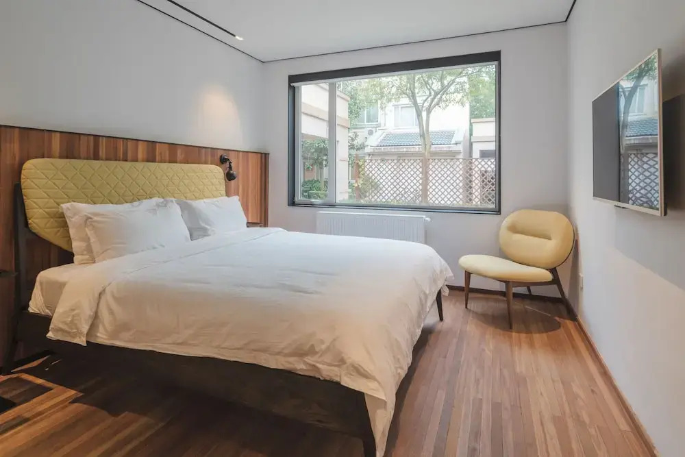 Smart House with 3 Suites