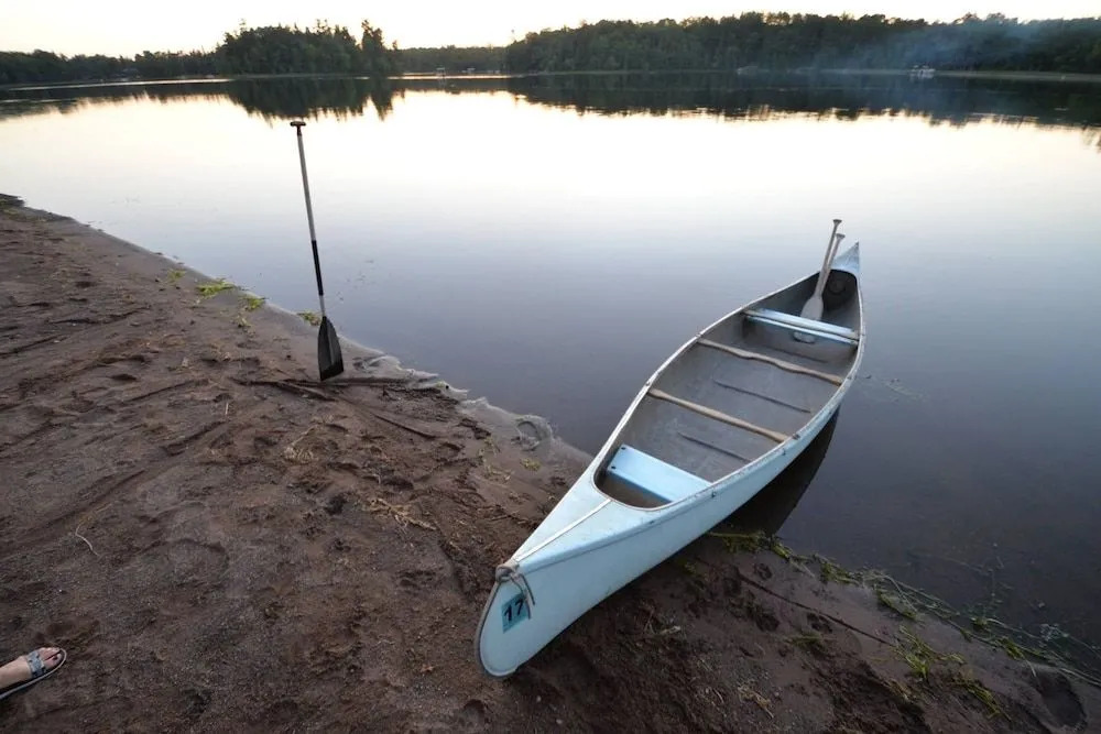 Hanging Horn Lakeside Resort