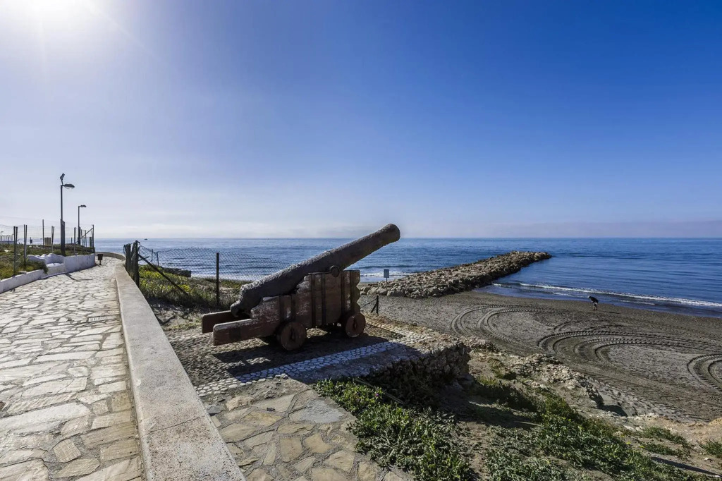 A&N Torrox Beach
