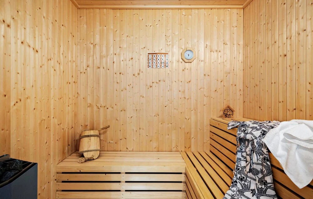 Cozy Home In Norheimsund With Sauna