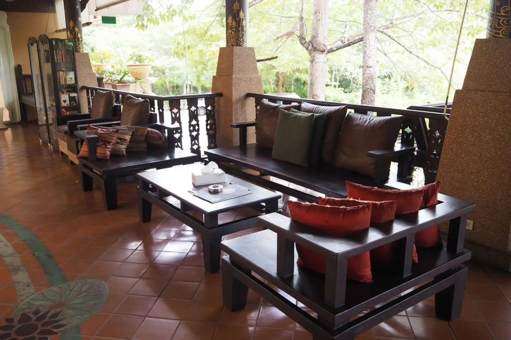 Villa Thongbura