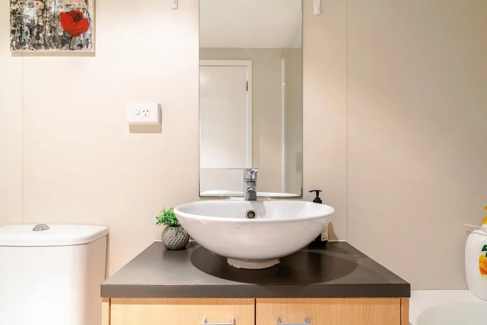 Warm & Cosy Two-Bedroom Apartment in CBD