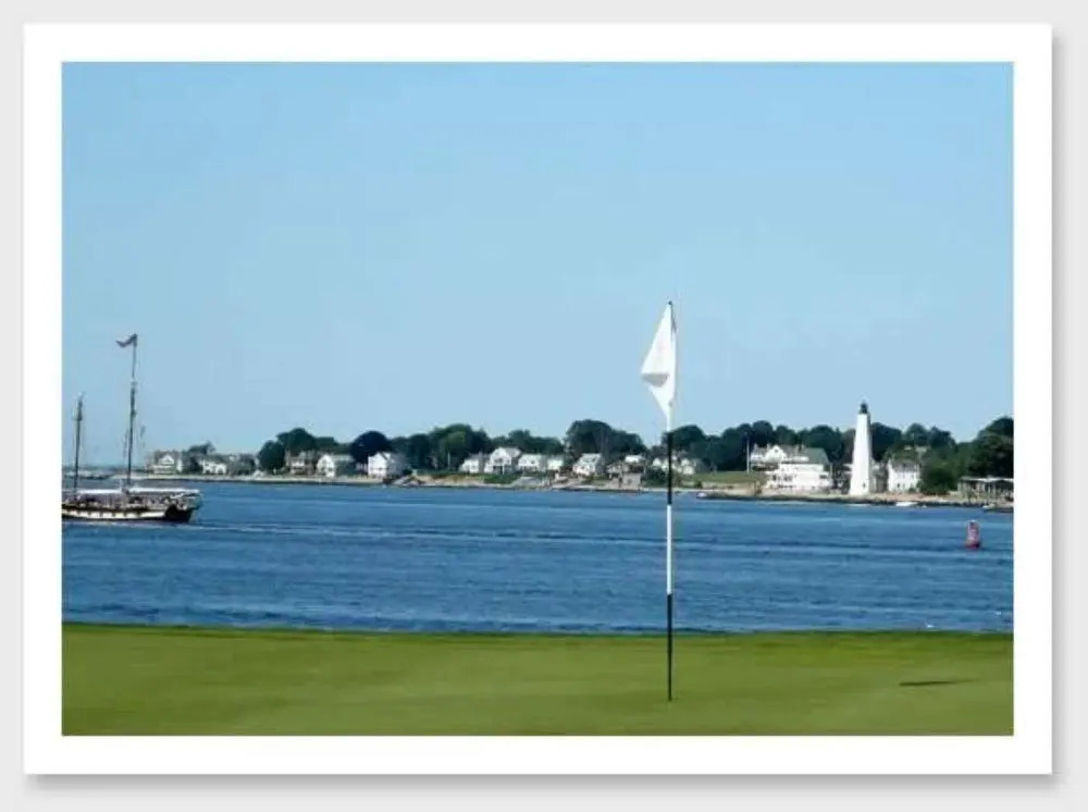 Inn at Harbor Hill Marina