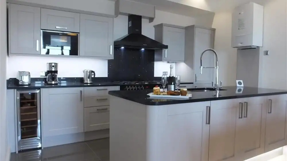 Newbridge House Apartment 2