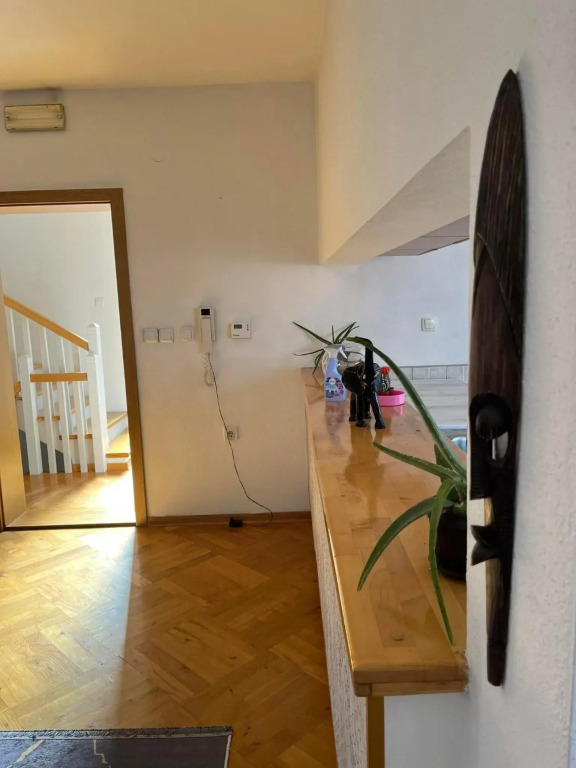 Sunrise Apartment