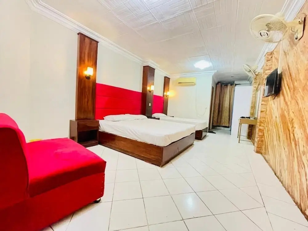 Hotel New Mid City Multan