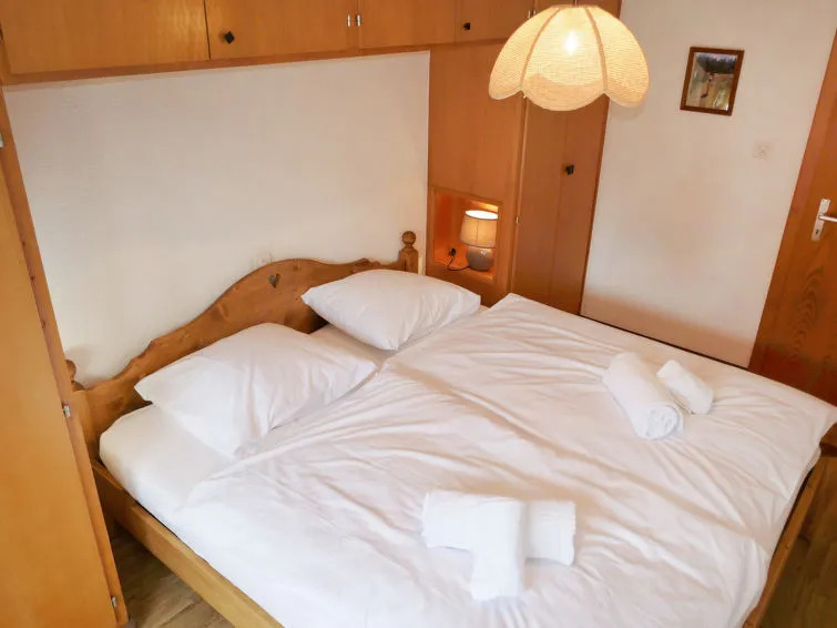 Apartment Les Platanes E3 by Interhome