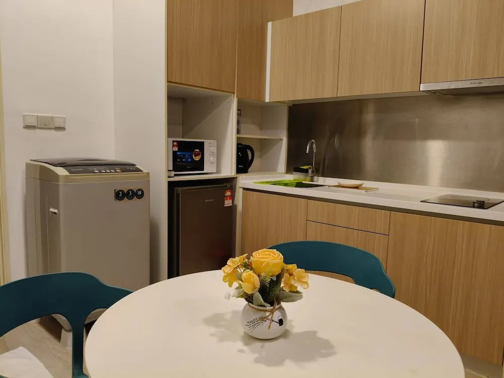 Twin Galaxy Minimalist Studio 2-4pax CIQ JB Town