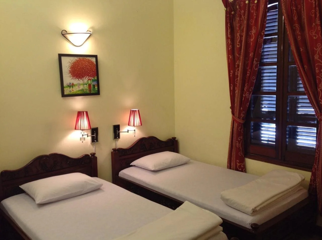 Phong Lan Hotel