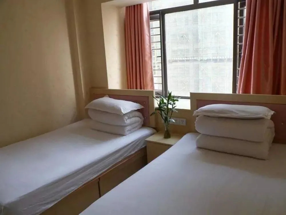 Jintaohong Taoyuan Hotel