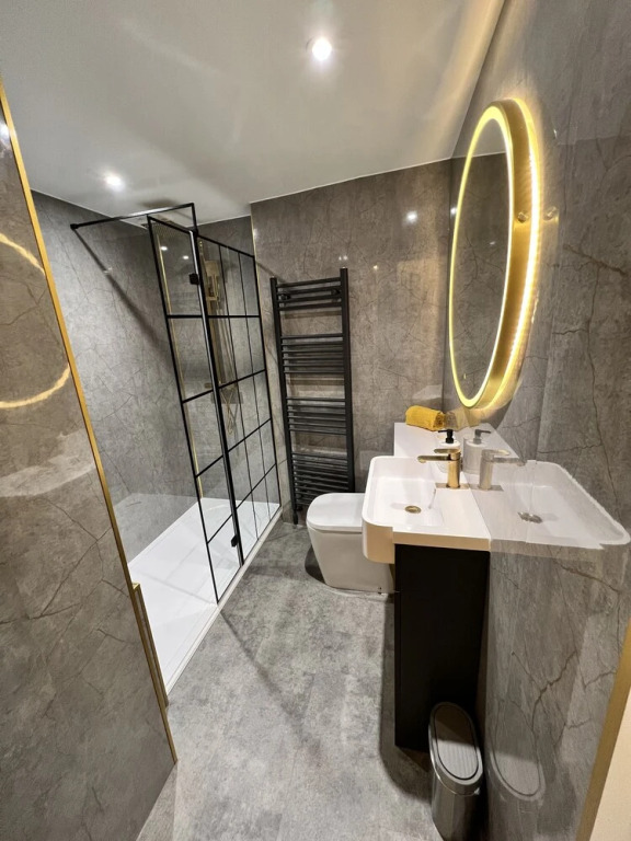 19B English Street Apartment