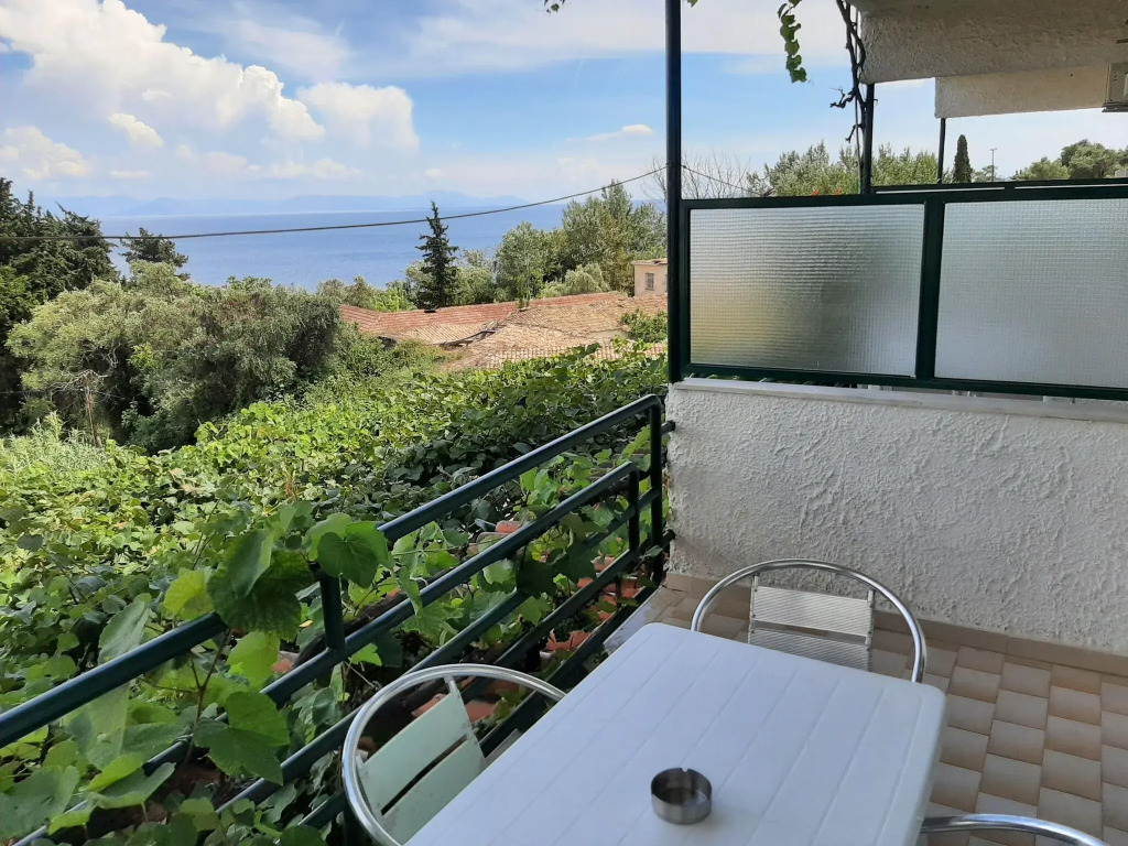 Pleasant Apartment in Mpenitses With Terrace