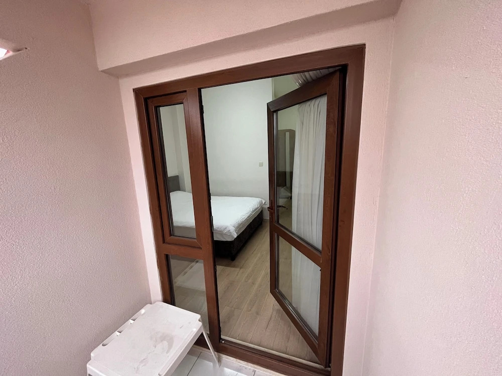 Banaz Eren Otel