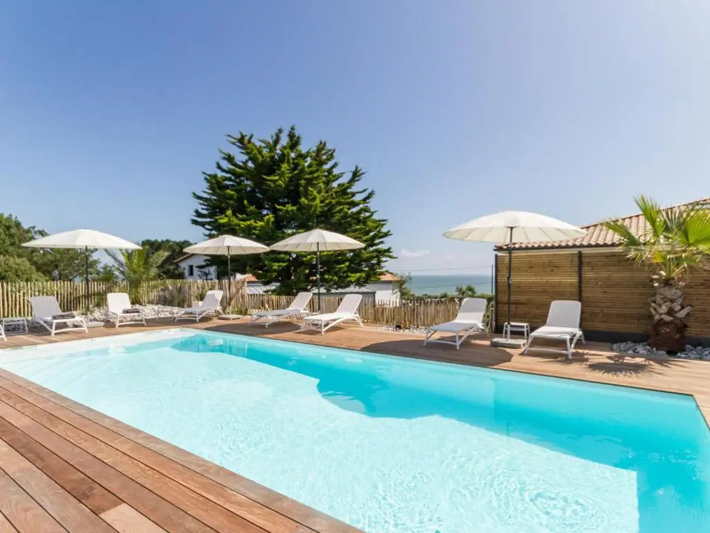 Gîtes avec piscine chauffée, SPA, proche plage et commerces, jardin privatif et tout compris - FR-1-306-1207
