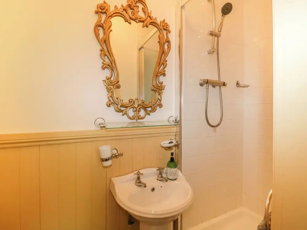 Coach House by Holcombe Beach & Coastal Path