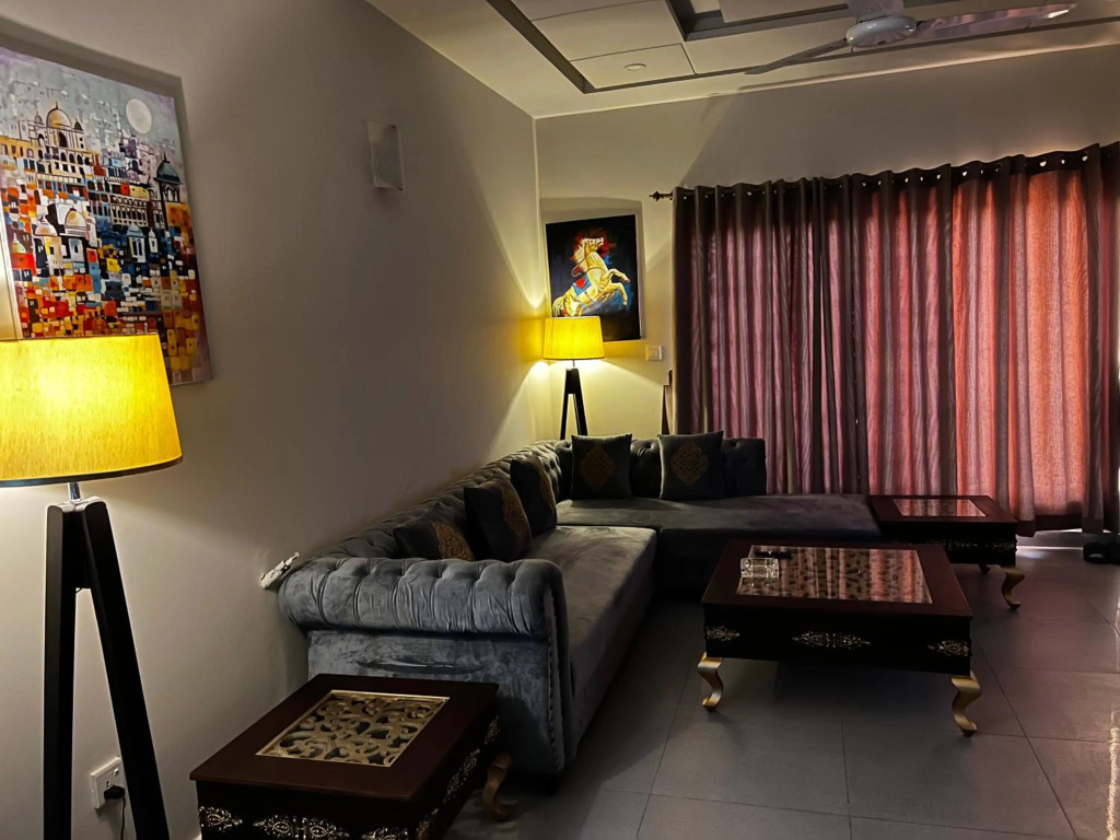 2 Bedroom Appartment Near Airport & Moterway
