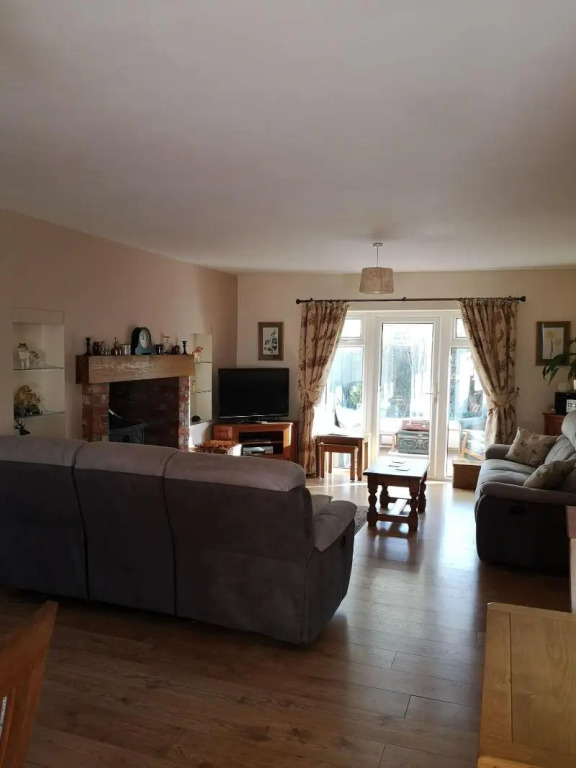 White Cottage B and B