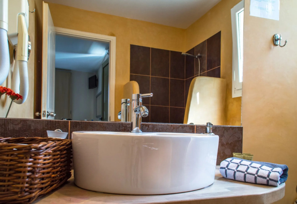 Iro Suites