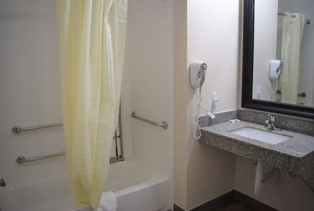 Texas Bungalows Hotel and Suites Austin