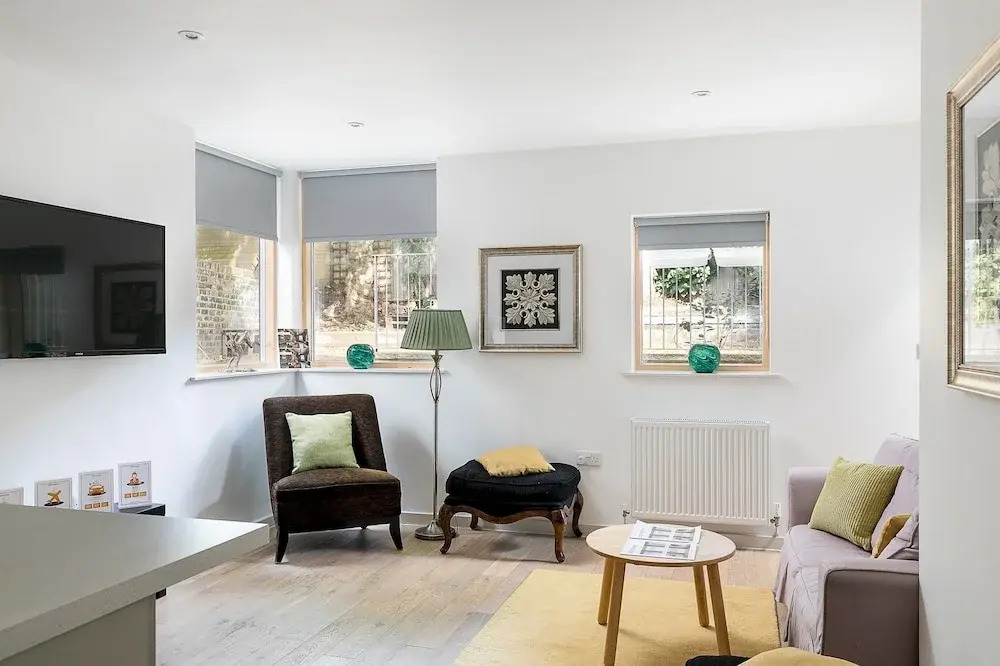Huge Garden 3-bedroom Modern Apartments in Camden