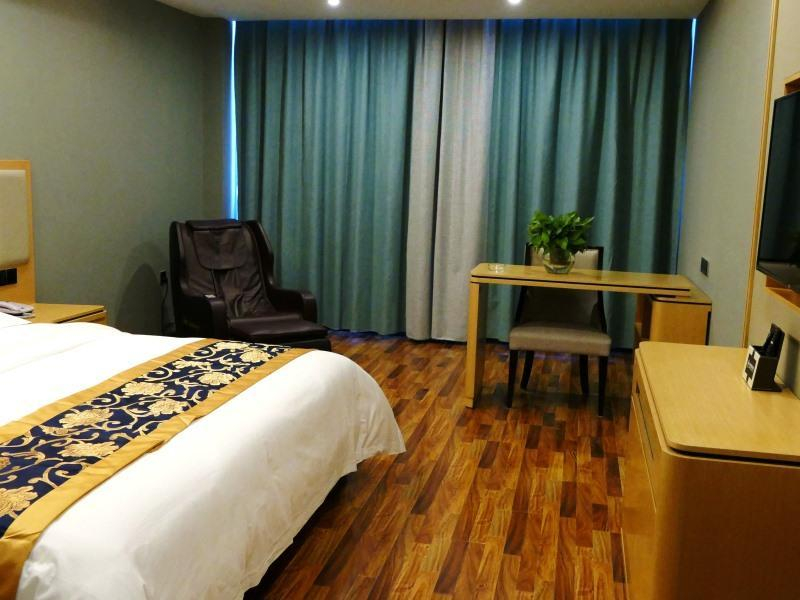 GreenTree Inn Hami Railway Station Bayi Road