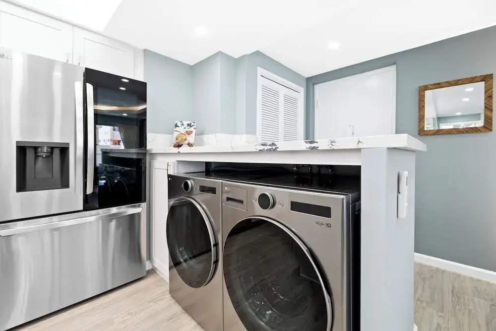 Scandia Tower Condo with 2BR and 2BA with Parking