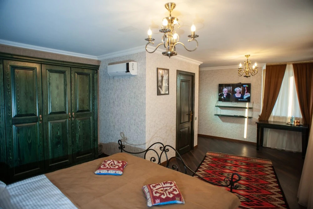 Отель D&J Old City