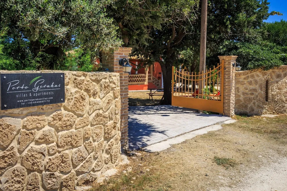 Porto Gerakas Villas
