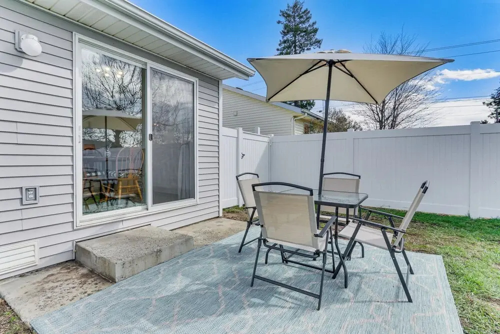 Charming Home w/ Patio: 3 Mi to Hayden Lake!