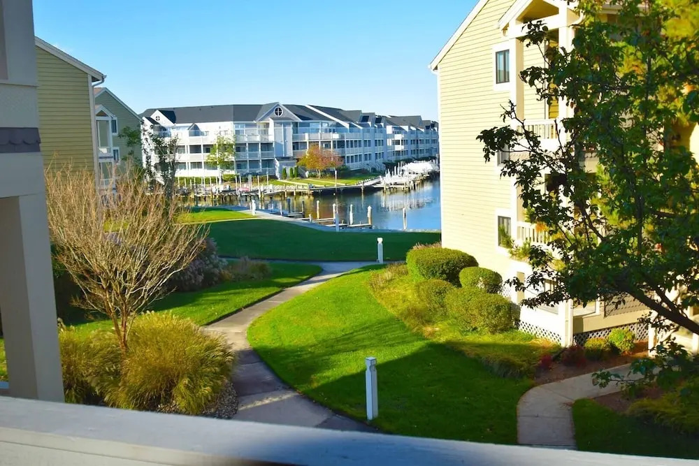Seascape-heron Harbour 202-3 2 Bedroom Condo by RedAwning