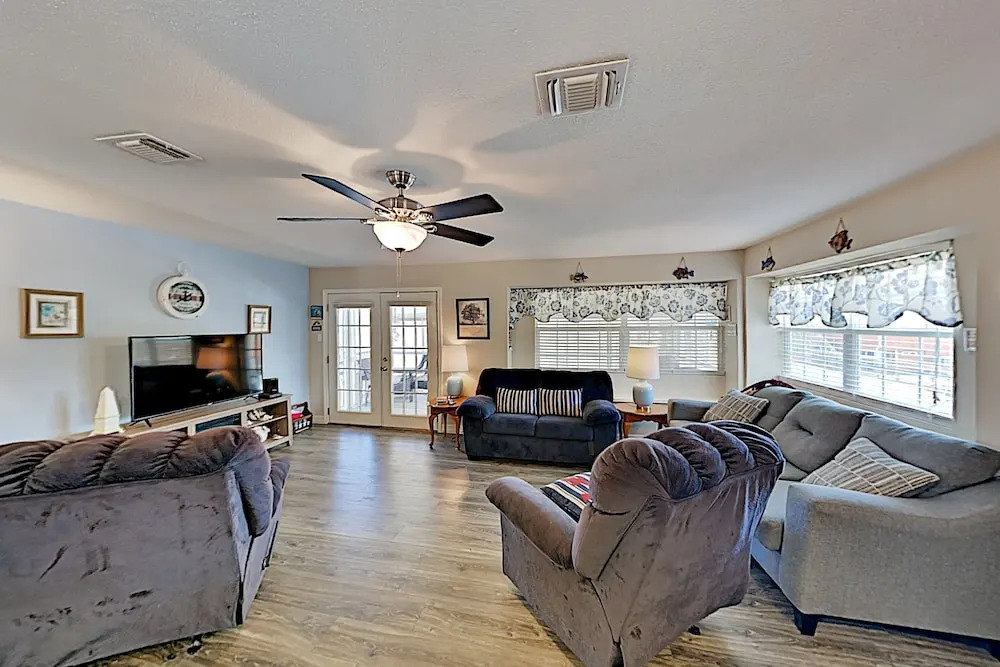 2614bayv 3 Bedroom Home