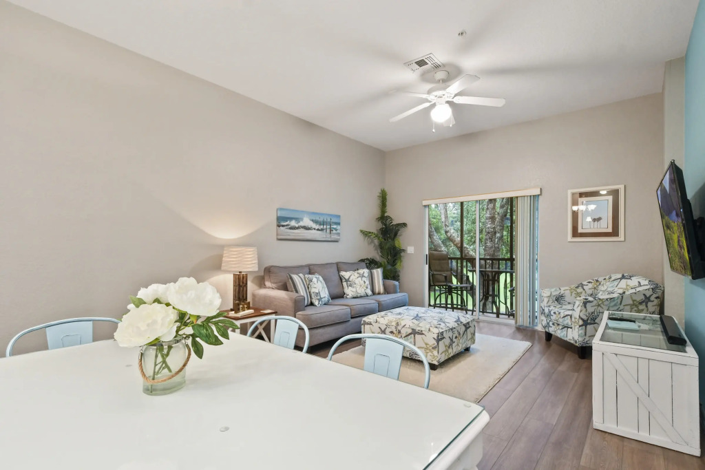 Coastal unit with 3 bedrooms and Disney room
