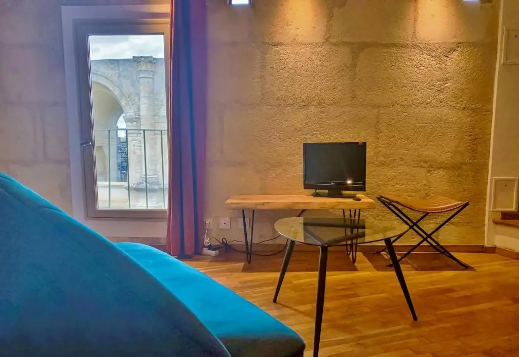 Studio avec terrasse sur l'Amphithéâtre (arènes)