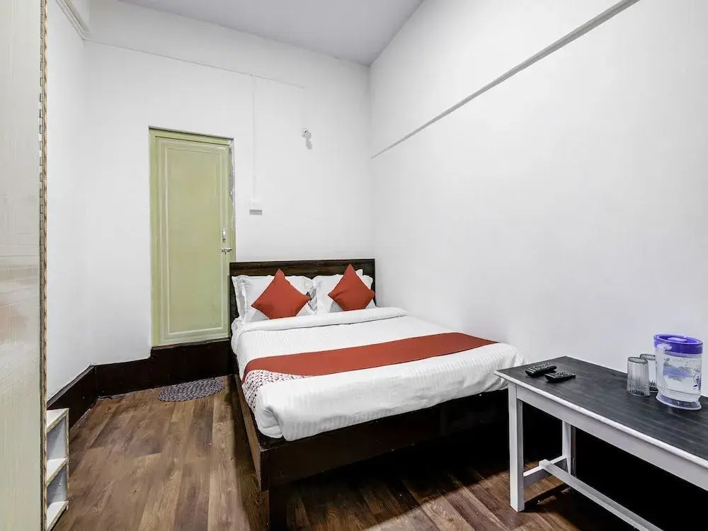 Fine Stay Guest House by OYO Rooms