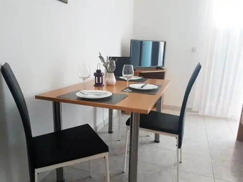 Apartments and Rooms Saric
