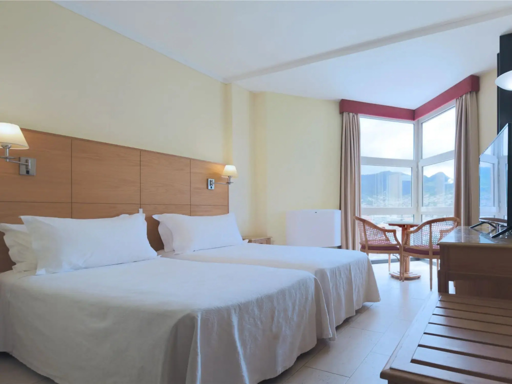 Baía Madeira Hotel